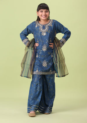 Noor-e-Nazakat